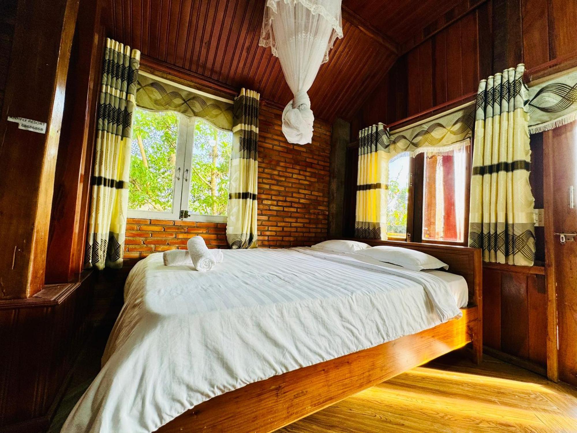 Lava Rock Viet Nam Lodge Anhfly Resort Nam Cat Tien Bagian luar foto