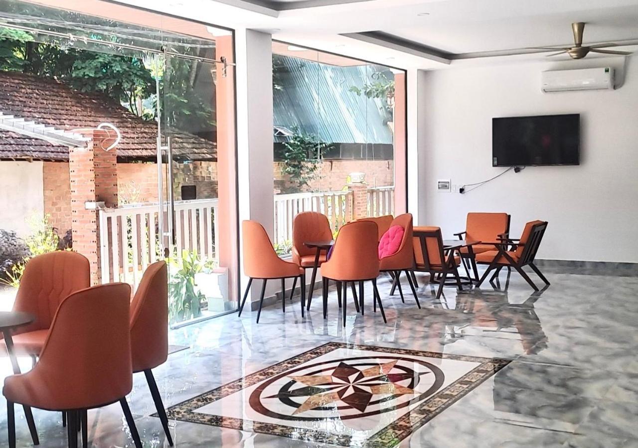 Lava Rock Viet Nam Lodge Anhfly Resort Nam Cat Tien Bagian luar foto